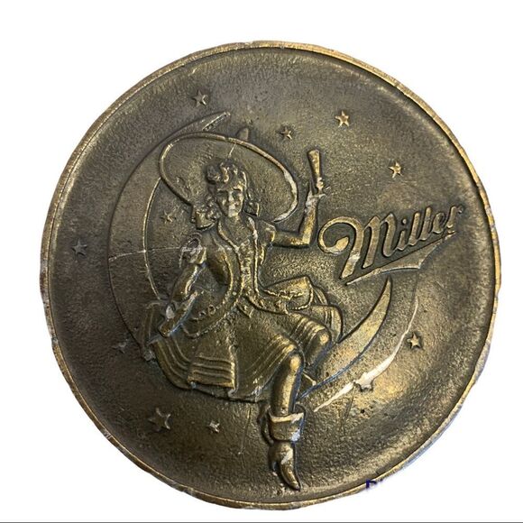 VINTAGE Miller extremely rare 1975 collectors item belt buckle